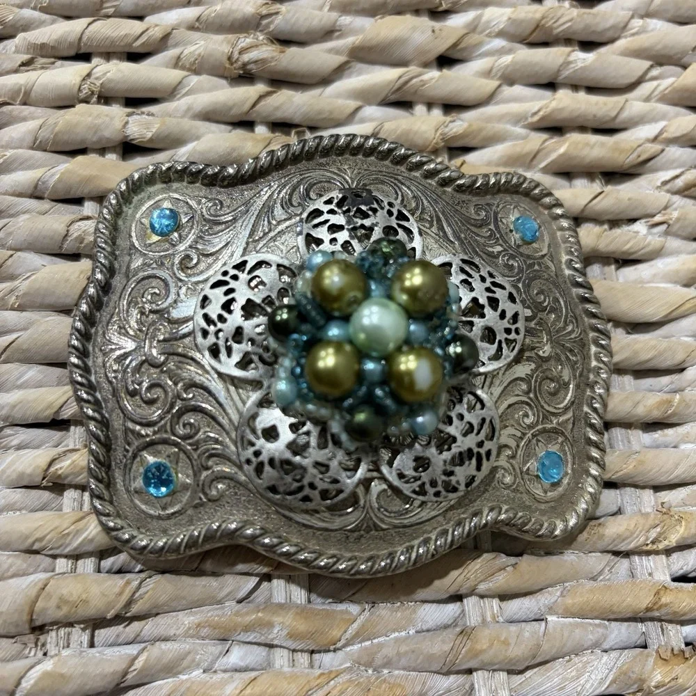 N/A silver belt